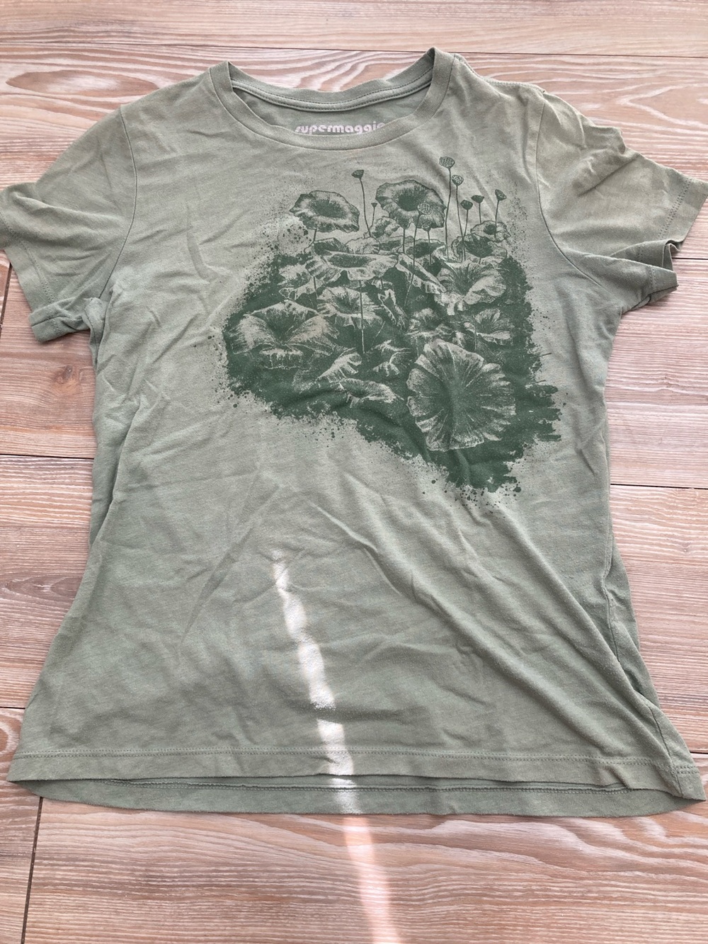 Supermaggie Sage Green Art T-shirt Size Small